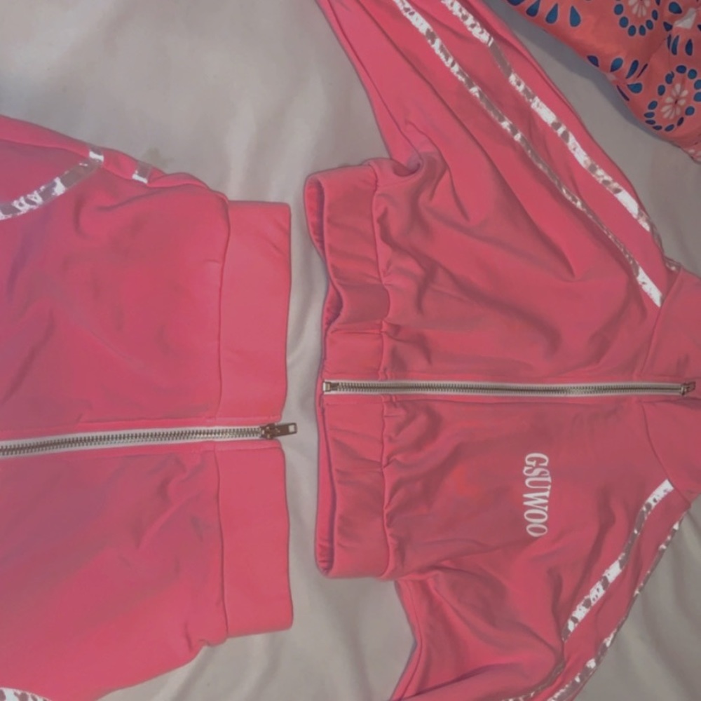 Instagram brand ( @gsuwoo ) pink skirt two piece